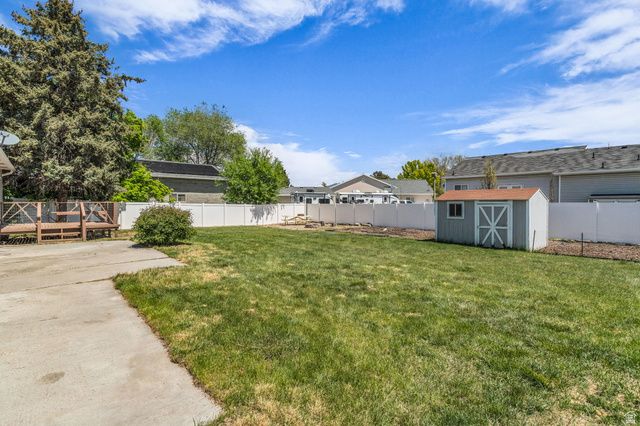 12669 S OLD FORT DR, Riverton, UT 84065