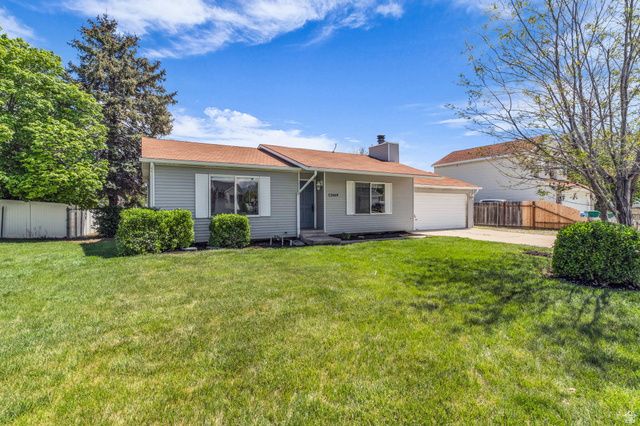 12669 S OLD FORT DR, Riverton, UT 84065