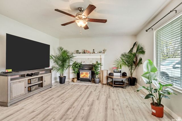 12669 S OLD FORT DR, Riverton, UT 84065