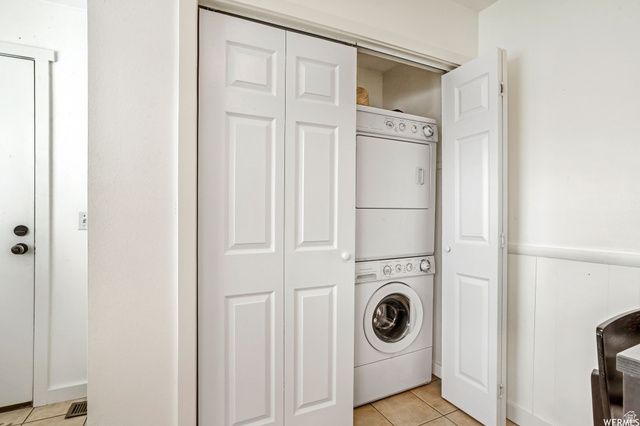 12669 S OLD FORT DR, Riverton, UT 84065