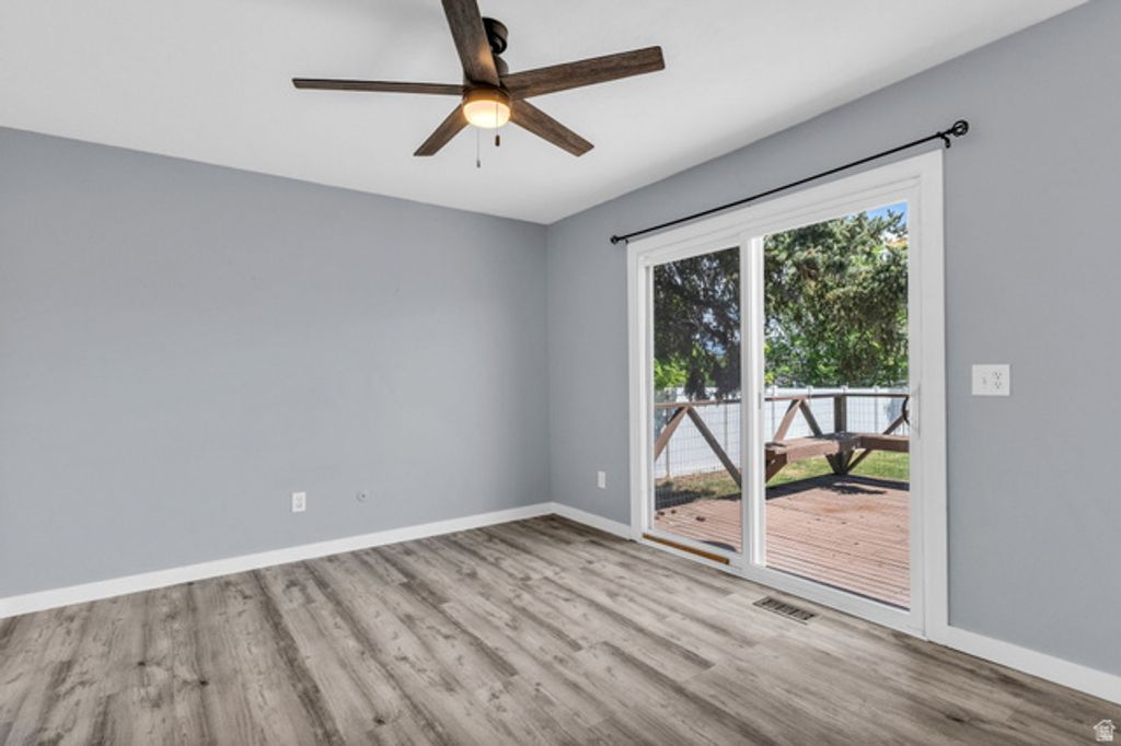 Image 13 of property listing at 12669 S OLD FORT DR, Riverton, UT 84065