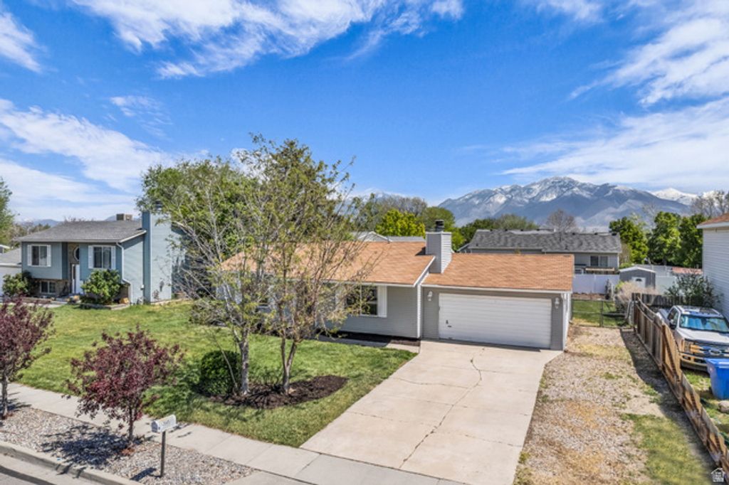 Image 23 of property listing at 12669 S OLD FORT DR, Riverton, UT 84065