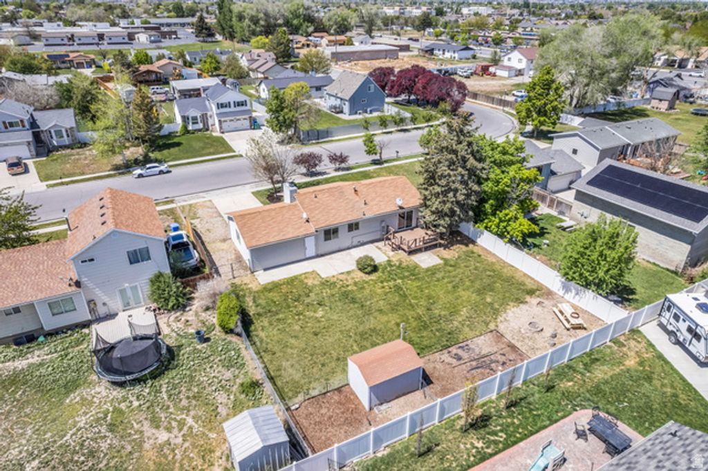 Image 27 of property listing at 12669 S OLD FORT DR, Riverton, UT 84065