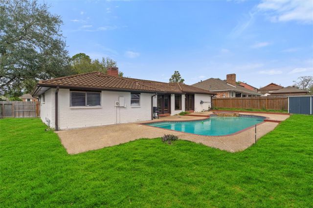 3039 Golden Hills Lane, Missouri City, TX 77459