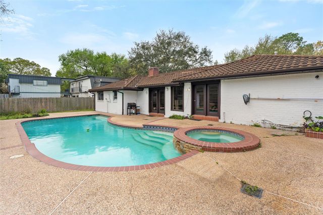 3039 Golden Hills Lane, Missouri City, TX 77459