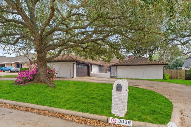 3039 Golden Hills Lane, Missouri City, TX 77459