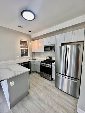 1130 S Sacramento Boulevard, Chicago, IL 60612