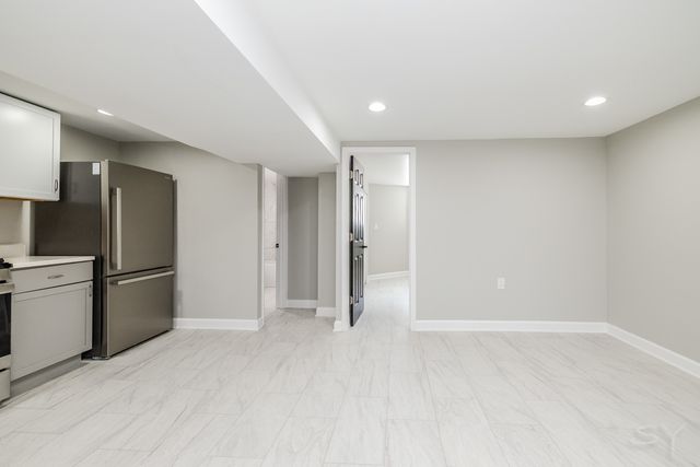 1130 S Sacramento Boulevard, Chicago, IL 60612
