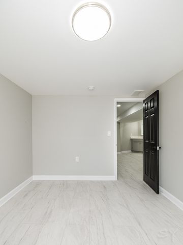 1130 S Sacramento Boulevard, Chicago, IL 60612