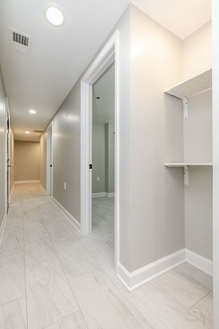 1130 S Sacramento Boulevard, Chicago, IL 60612