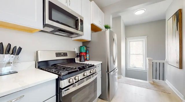 1130 S Sacramento Boulevard, Chicago, IL 60612