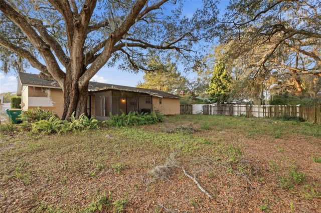 2740 E DELLWOOD DRIVE, Eustis, FL 32726