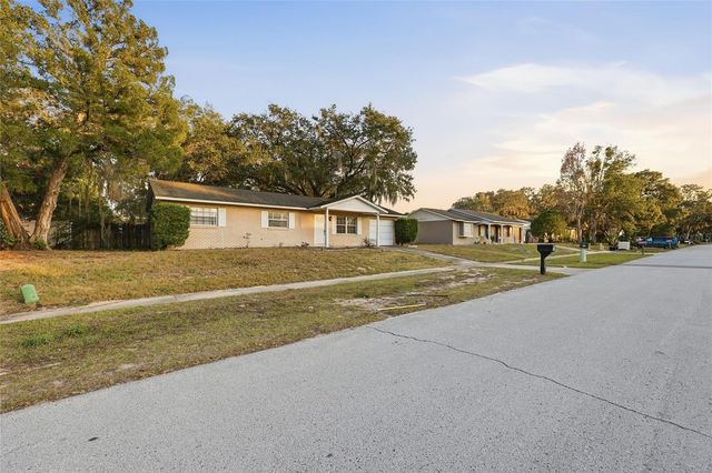 2740 E DELLWOOD DRIVE, Eustis, FL 32726