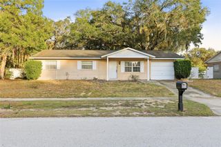 2740 E DELLWOOD DRIVE, Eustis, FL 32726