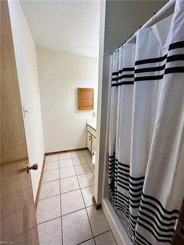 112 Havershaw DR, Yorktown, VA 23692