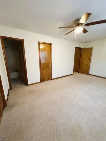 112 Havershaw DR, Yorktown, VA 23692