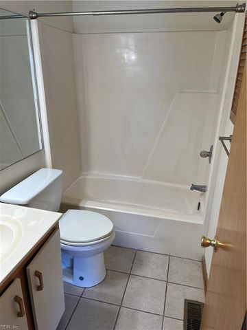 112 Havershaw DR, Yorktown, VA 23692