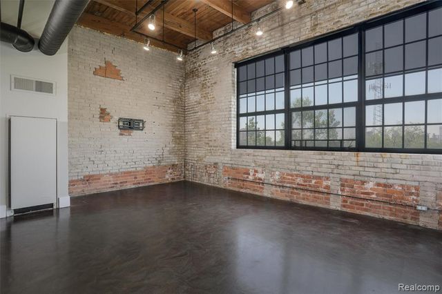 6533 E. Jefferson Avenue 413W, Detroit, MI 48207