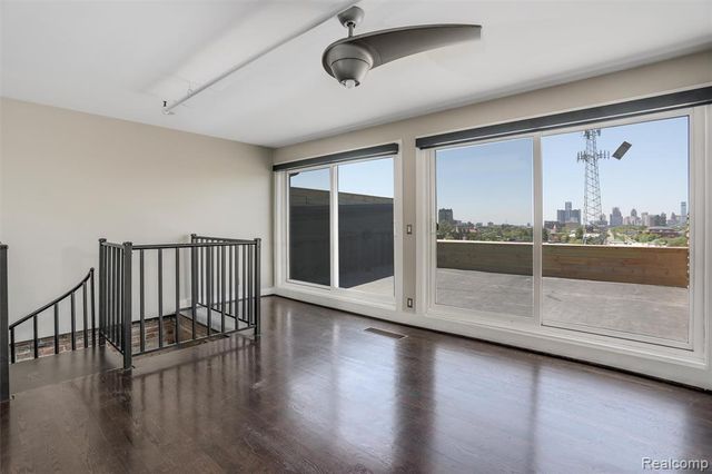 6533 E. Jefferson Avenue 413W, Detroit, MI 48207