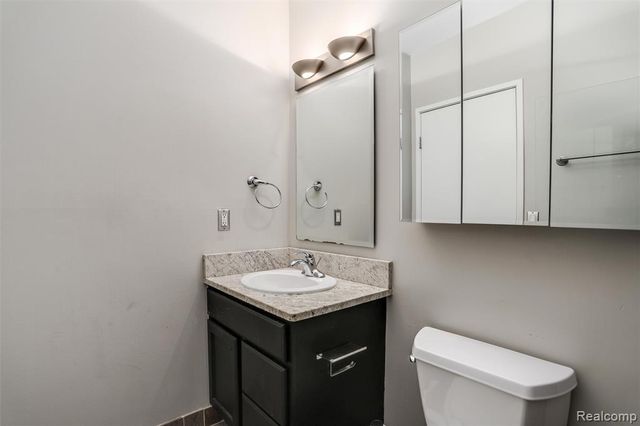 6533 E. Jefferson Avenue 413W, Detroit, MI 48207