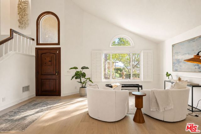 2233 Country Park Court, Thousand Oaks, CA 91362