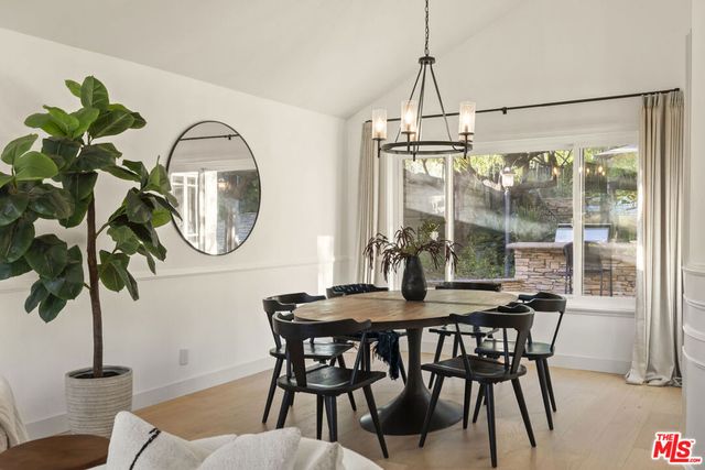 2233 Country Park Court, Thousand Oaks, CA 91362