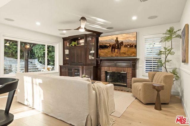 2233 Country Park Court, Thousand Oaks, CA 91362