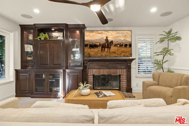 2233 Country Park Court, Thousand Oaks, CA 91362
