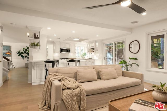 2233 Country Park Court, Thousand Oaks, CA 91362
