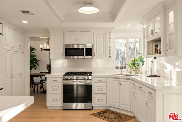 2233 Country Park Court, Thousand Oaks, CA 91362