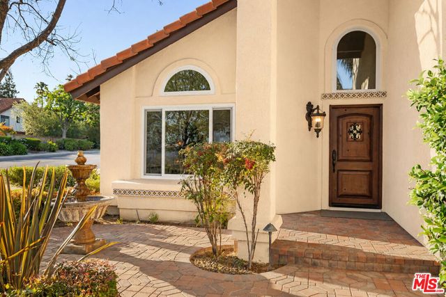 2233 Country Park Court, Thousand Oaks, CA 91362