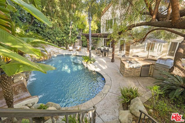 2233 Country Park Court, Thousand Oaks, CA 91362