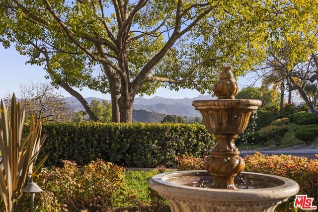 2233 Country Park Court, Thousand Oaks, CA 91362