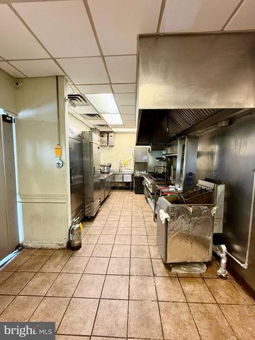 CHOP SHISH MEDITERRANEAN RESTAURANT, MARKET ST, Camp Hill, PA 17011