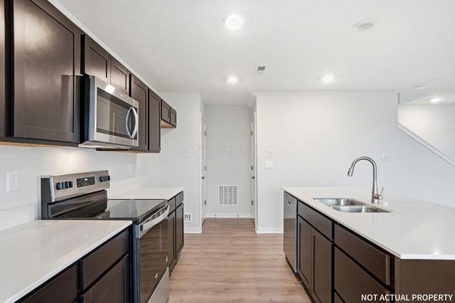 5899 Scarlet Birch Drive, Canal Winchester, OH 43110