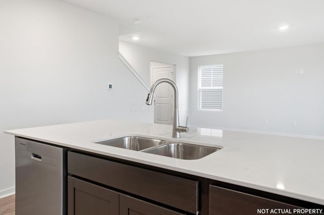 5899 Scarlet Birch Drive, Canal Winchester, OH 43110