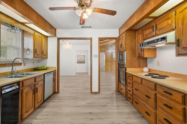 3211 Vernon Drive, Arlington, TX 76015