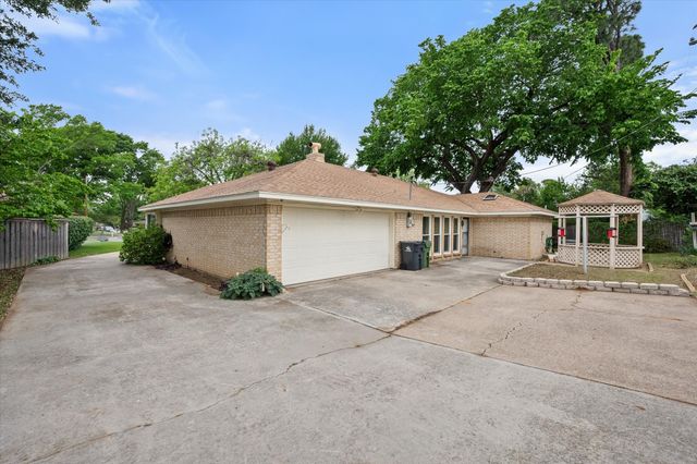 3211 Vernon Drive, Arlington, TX 76015
