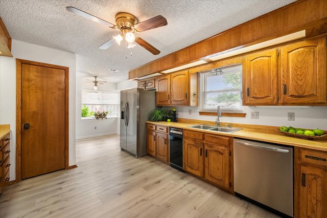 3211 Vernon Drive, Arlington, TX 76015