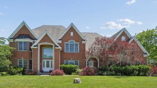 39571 ORCHARD BLUFF Lane, Wadsworth, IL 60083