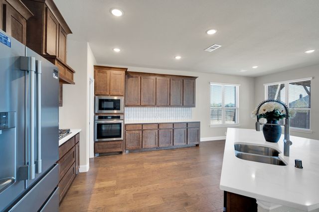 1150 Timber Ridge Drive, Midlothian, TX 76065