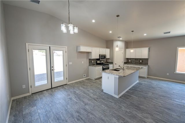 1707 Golden Gate Ave, Kingman, AZ 86401