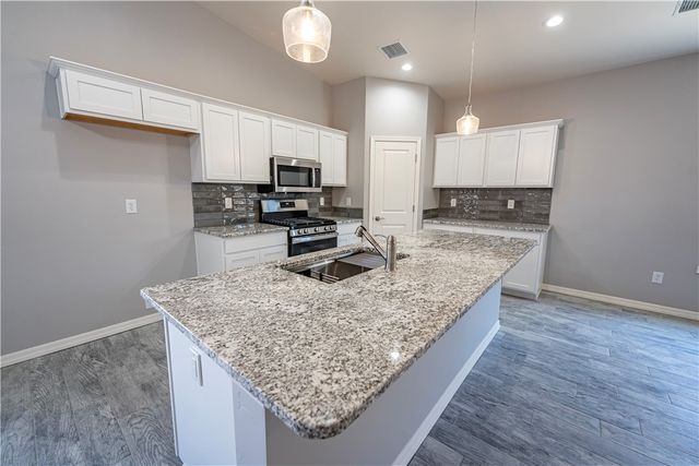 1707 Golden Gate Ave, Kingman, AZ 86401