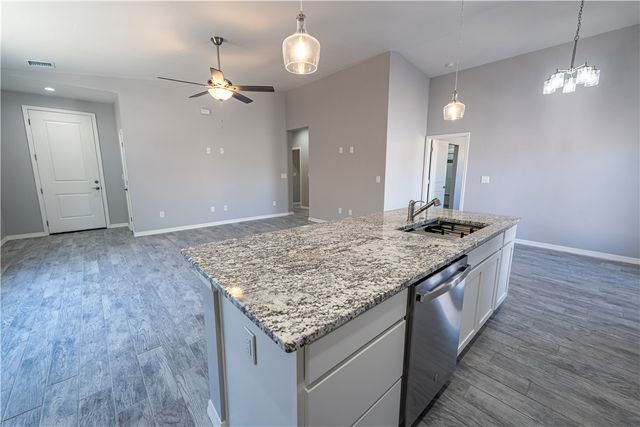 1707 Golden Gate Ave, Kingman, AZ 86401