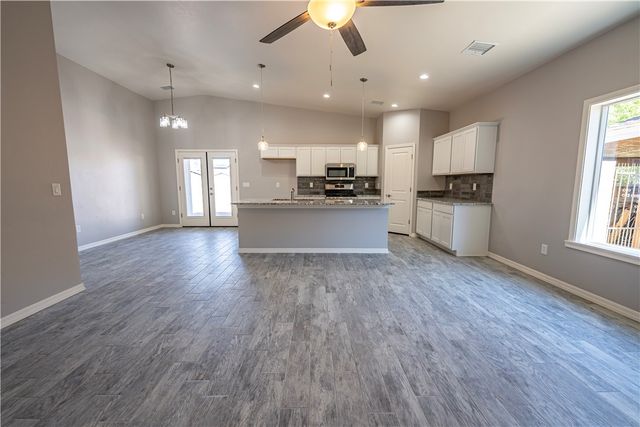 1707 Golden Gate Ave, Kingman, AZ 86401