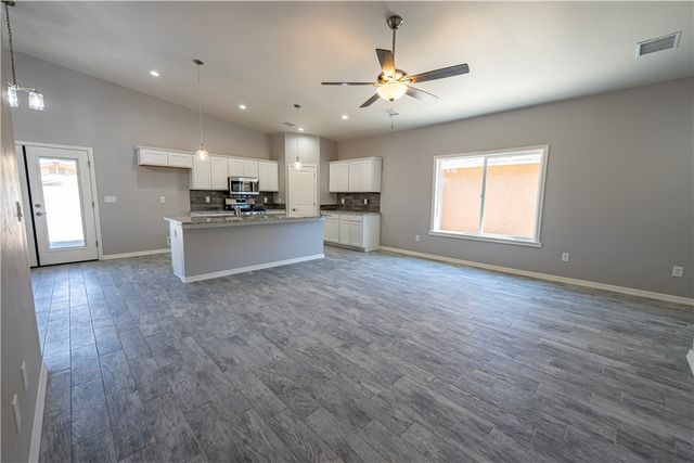 1707 Golden Gate Ave, Kingman, AZ 86401