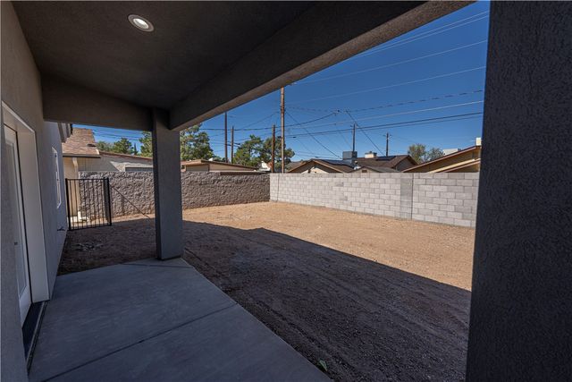 1707 Golden Gate Ave, Kingman, AZ 86401