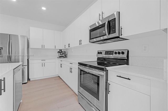 14864 SW 163rd Ter, Miami, FL 33187