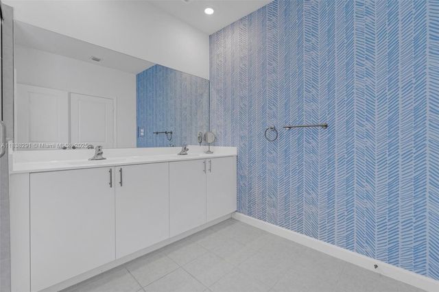 14864 SW 163rd Ter, Miami, FL 33187