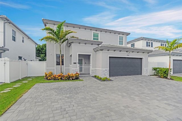14864 SW 163rd Ter, Miami, FL 33187